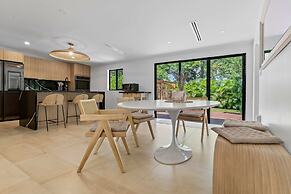 Casa Siesta Modern by Design District Hot Tub