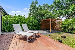 Casa Siesta Modern by Design District Hot Tub