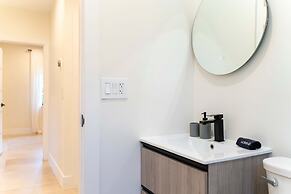 Casa Siesta Modern by Design District Hot Tub