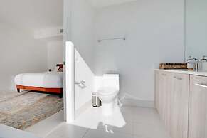 Miami Paraiso Modern Rooftop Pool Walk to Midtown