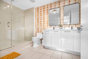 Miami Vice Chic Pool and Steps to Midtown Shops