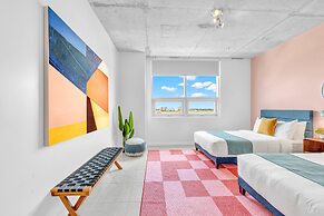 Miami Vice Chic Pool and Steps to Midtown Shops