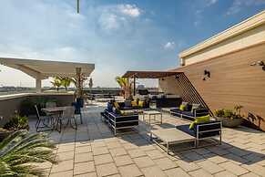 Miami Vice Chic Pool and Steps to Midtown Shops