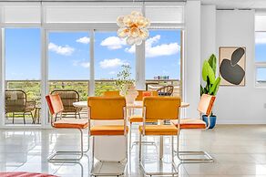 Miami Vice Chic Pool and Steps to Midtown Shops