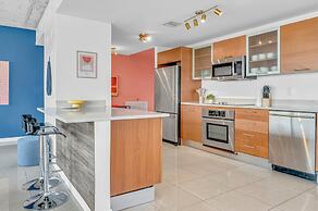 Miami Vice Chic Pool and Steps to Midtown Shops