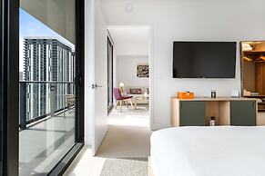 Rumrunner Downtown Pool Gym Full Service Tower