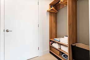 Rumrunner Downtown Pool Gym Full Service Tower