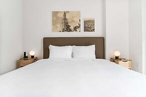 Rumrunner Downtown Pool Gym Full Service Tower