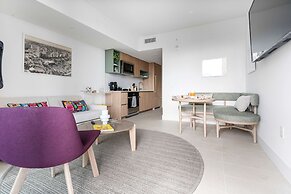 Rumrunner Downtown Pool Gym Full Service Tower