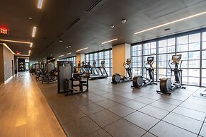 Rumrunner Downtown Pool Gym Full Service Tower