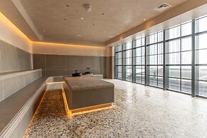 Rumrunner Downtown Pool Gym Full Service Tower