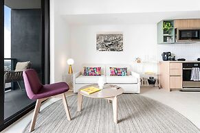 Rumrunner Downtown Pool Gym Full Service Tower