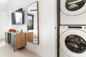 Rumrunner Downtown Pool Gym Full Service Tower