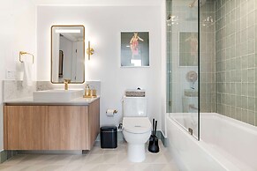 Rumrunner Downtown Pool Gym Full Service Tower