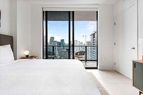 Rumrunner Downtown Pool Gym Full Service Tower