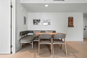 Bayside Breeze Downtown Luxury Tower Pool Gym