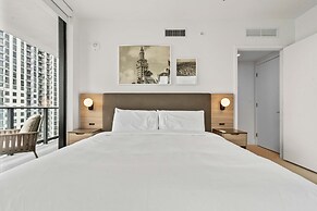 Bayside Breeze Downtown Luxury Tower Pool Gym