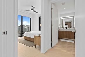 Bayside Breeze Downtown Luxury Tower Pool Gym
