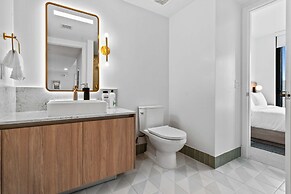 Bayside Breeze Downtown Luxury Tower Pool Gym