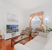 Kozyguru | Ashfield | Cozy 4 Bedroom House