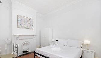 Kozyguru | Ashfield | Cozy 4 Bedroom House