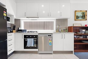 Kozyguru | Austral | Convenient 4 X Ensuite House