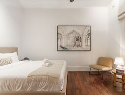 Kozyguru | Balmain | Charming 3 Room Cottage