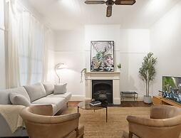 Kozyguru | Balmain | Charming 3 Room Cottage