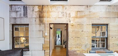 Kozyguru | Balmain | Charming 3 Room Cottage