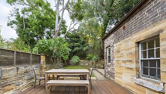 Kozyguru | Balmain | Charming 3 Room Cottage