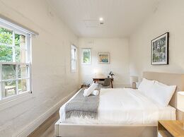 Kozyguru | Balmain | Charming 3 Room Cottage