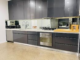 Kozyguru | Botany | 3 Bedroom Designer Holiday Apt