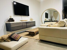 Kozyguru | Botany | 3 Bedroom Designer Holiday Apt