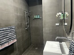 Kozyguru | Botany | 3 Bedroom Designer Holiday Apt