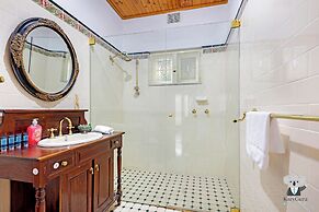 Kozyguru | Campsie | Oldie-Goodie Look 4 Bed House