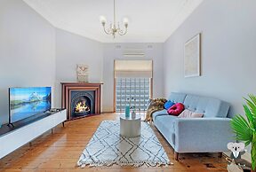 Kozyguru | Campsie | Oldie-Goodie Look 4 Bed House