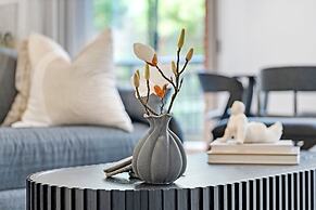 Kozyguru | Camperdown | Cozy 2-Bed Apt + Parking