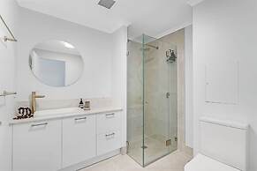 Kozyguru | Camperdown | Cozy 2-Bed Apt + Parking