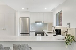 Kozyguru | Camperdown | Cozy 2-Bed Apt + Parking