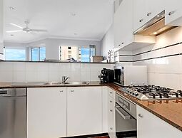 Kozyguru | Cronulla | 1 Bed Apt Next To Beach