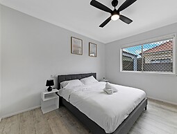 Kozyguru | Fairfield 3 Bed House Netflix &Free Parking