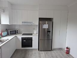 Kozyguru | Fairfield 3 Bed House Netflix &Free Parking