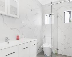 Kozyguru | Glenbrook | Renovated 5 Room House