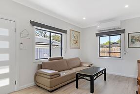 Kozyguru | Glenbrook | Renovated 5 Room House