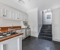 Kozyguru | Glebe | Cozy 2 Bedroom Terrace House