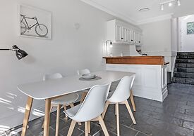 Kozyguru | Glebe | Cozy 2 Bedroom Terrace House