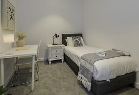 Kozyguru | Haymarket Prime Location Charming 2 Bed