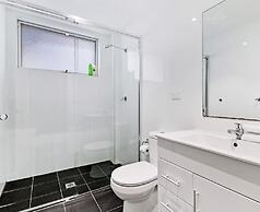 Kozyguru | Harris Park | Charming 1R Two-Story Apt