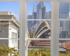 Kozyguru | Kirribilli | Opera House View 2 Bed Apt