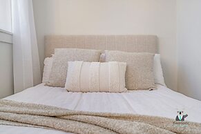 Kozyguru | Kirribilli | Opera House View 2 Bed Apt